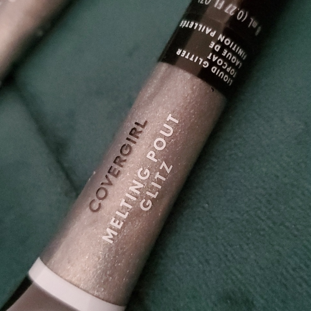 Covergirl melting pout glitz top coat